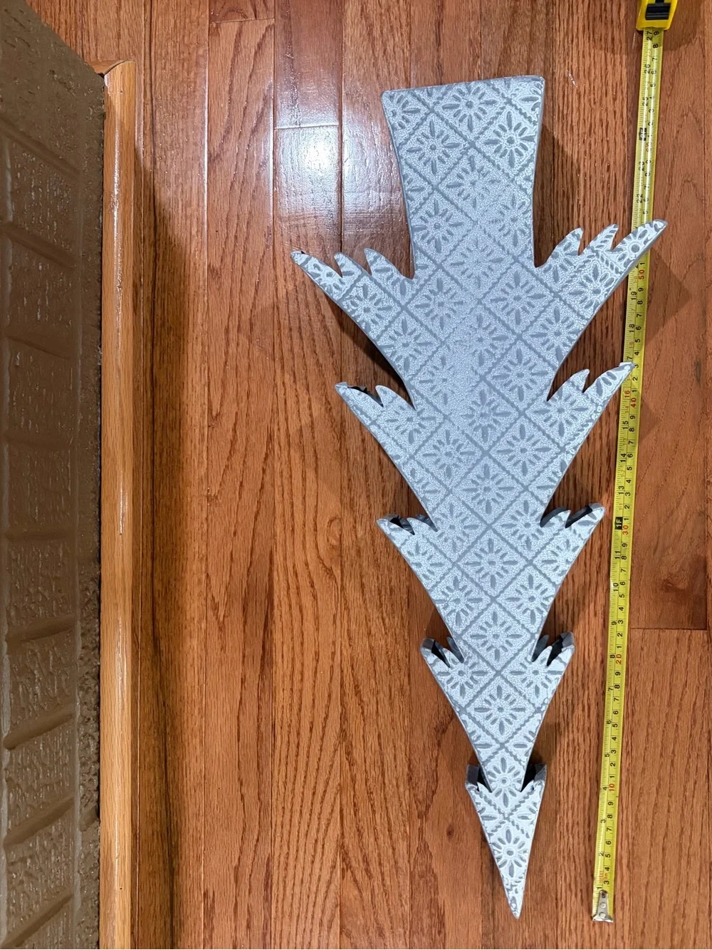 White Decorative Metal Holiday Tree Accent*
